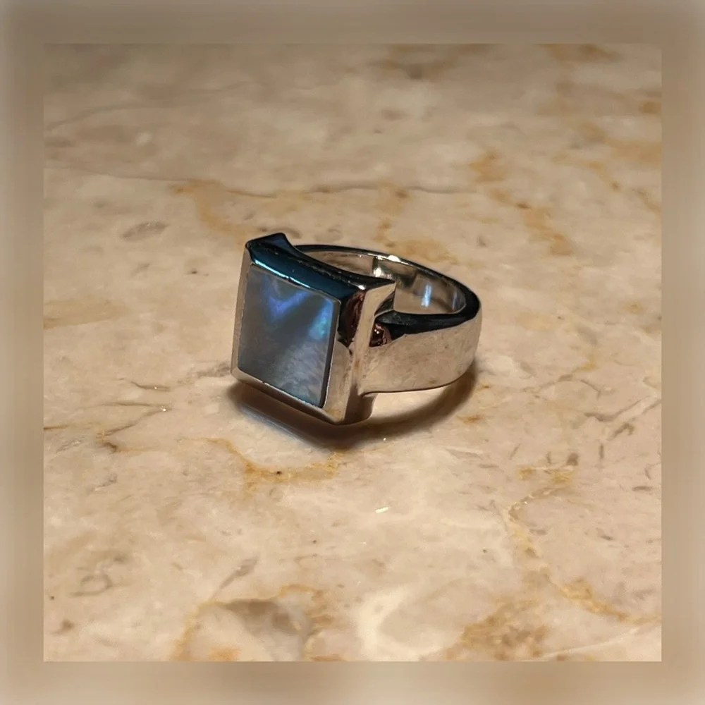 Mother of Pearl Ring in Silver Plated